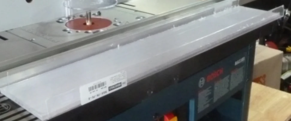 Holder for antenna plates